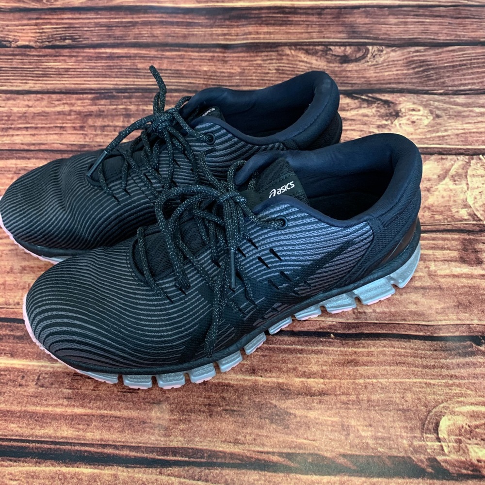 ASICS women’s